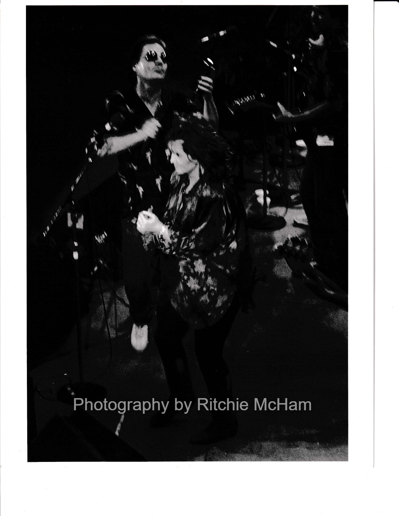 Bonnie Raitt & Delbert McClinton — Farm Aid 1986 Original 8x10 B&W Stage Photo
