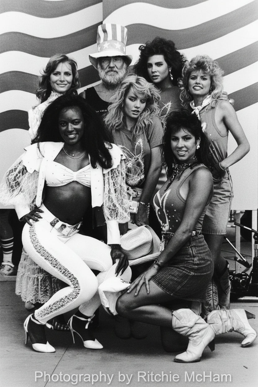 Willie Nelson & Playboy Bunnies — Farm Aid 1986 Original 8x10 B&W Photo