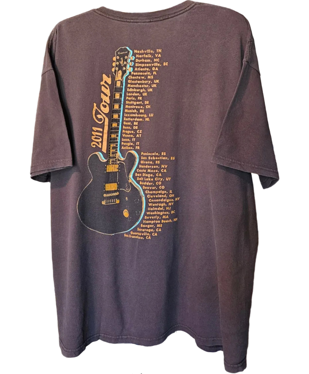 BB King US Tour 2011 Crew Shirt (Brown) from Bruce Jones’s collection — photograph 406